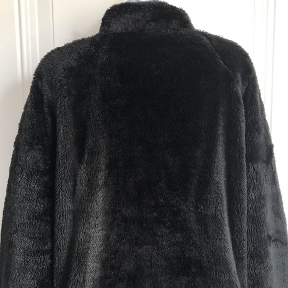 New Balance Black and Gold Women's Jacket - Picture 11 of 15